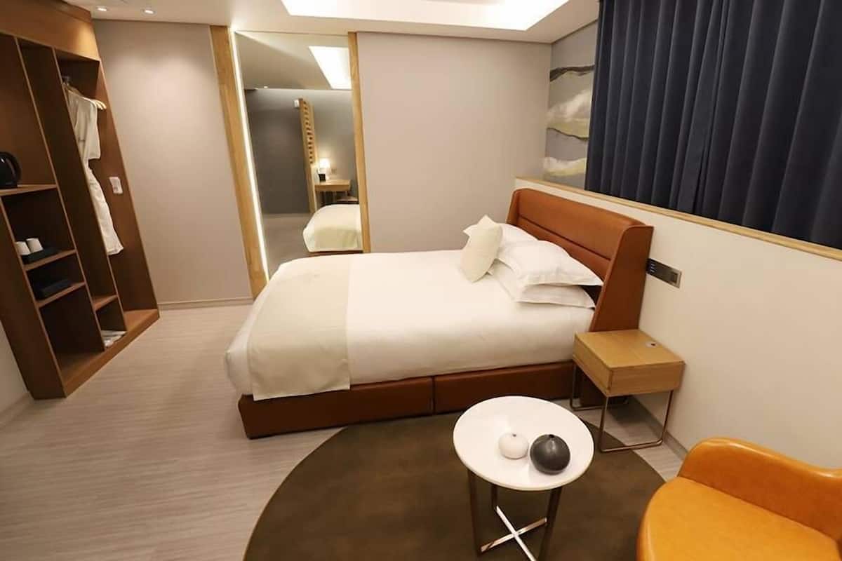 Habitación Deluxe doble | Decoración individual, mobiliario individual, escritorio