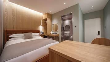 Deluxe Terrace Room | Individually decorated, individually furnished, desk, laptop workspace