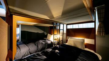 Habitación, para no fumadores (Copenhagen - Midcentury Modern - A) | Edredón, caja de seguridad en la habitación y decoración personalizada