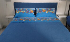 1 bedroom, travel cot, WiFi, bed sheets