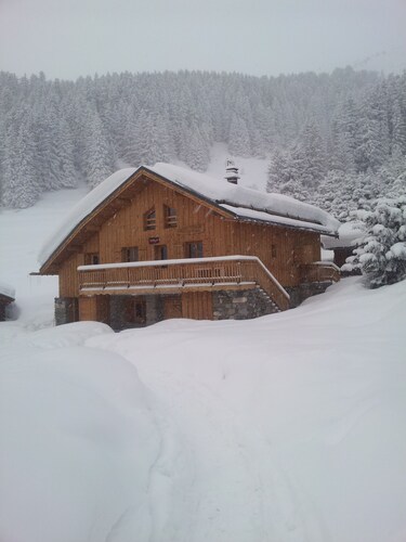 Chalet Luxe 4* 10p, Sauna Jacuzzi near pistes