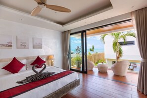 4 bedrooms, in-room safe, desk, iron/ironing board - Modern Beachfront Villa near Fishermans Village (Bophut)
