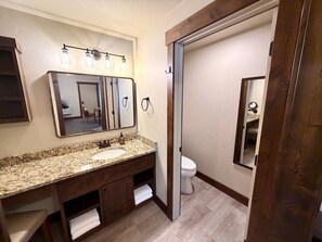 Hair dryer - Arrowhead Lodge Unit 6 (West Yellowstone)