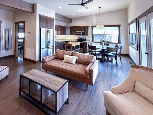 Arrowhead Properties Unit 9