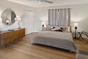 3 habitaciones y espacio para trabajar con laptop 