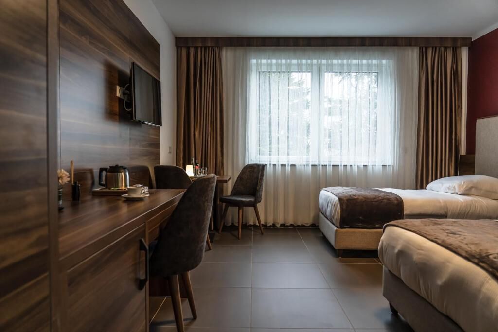 minibar, desk, free wifi, bed sheets