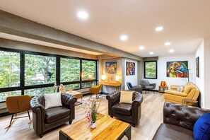 Interior - Serene Escape in Provenza (Medellin)