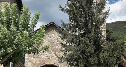 Cotefablo House. Ara accommodation. Gavín (Biescas)