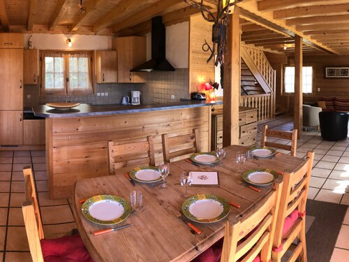 Chalet de 140m² à Saint-Gervais, 6 pers., 3 chambres, animaux admis, garage
