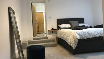 2 soveværelser, strygejern/strygebræt, weekendseng, gratis Wi-Fi