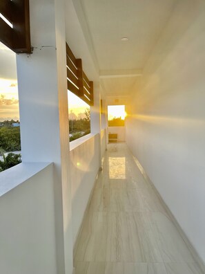 Interior - Family Suite — 4 Queen Beds, Sleeps 8 — Pool, Bikes, Steps to Grace Bay Beach (Providenciales)
