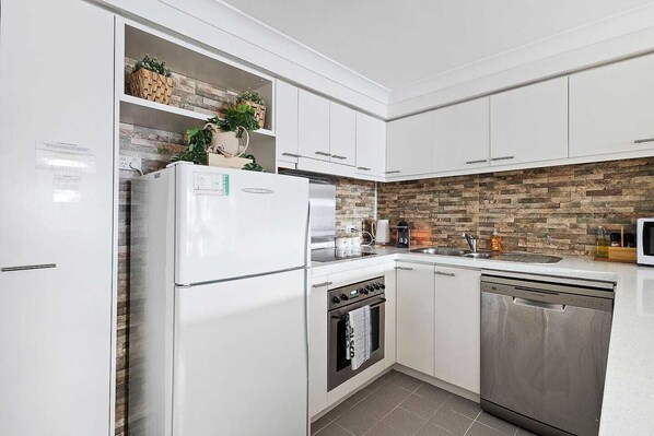 Fridge, microwave, oven, stovetop