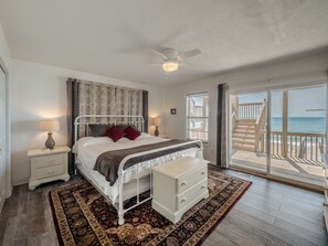 4 bedrooms, free WiFi, bed sheets - Some Beach | Oceanfront + Direct Beach Access! (Surf City)