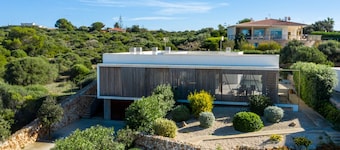 Villa "Ses Alzines" mit Meerblick, Pool, A/C, WLAN, Balkon, Garten & Terrasse