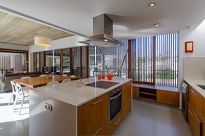 Fridge, microwave, oven, stovetop - Villa “Ses Alzines” with Sea View, Pool, A/C, Wi-Fi, Balcony, Garden & Terrace (Sant Lluís)