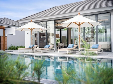 Villa, 2 Bedrooms (Seafront) | Premium bedding, memory foam beds, minibar, individually decorated