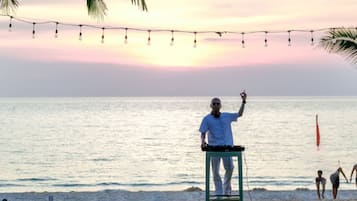 Private beach, white sand, beach umbrellas, beach volleyball