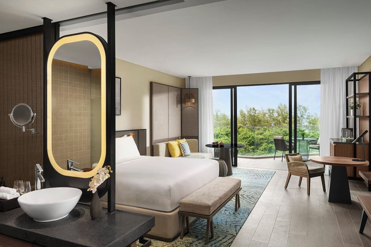 1 bedroom, premium bedding, memory foam beds, minibar