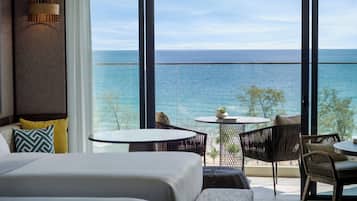 2 Double Premium Oceanfront | 1 bedroom, premium bedding, memory foam beds, minibar