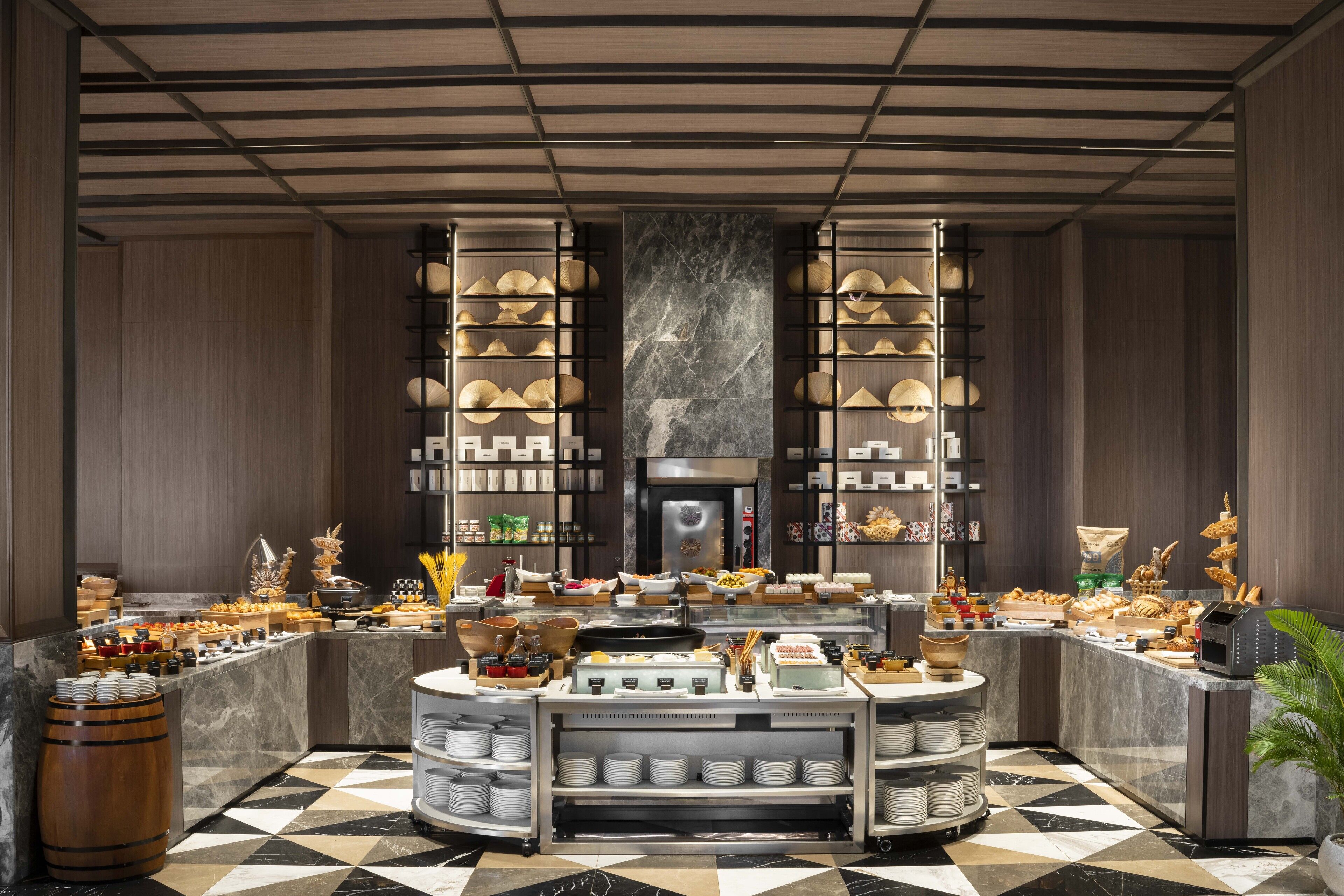 free daily on-the-go breakfast