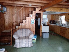 Smart-TV, Kamin, DVD-Player, Stereoanlage