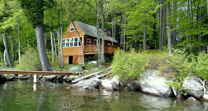 Weekly discounts avail. Get away from it all on the start of The Belgrade Lakes