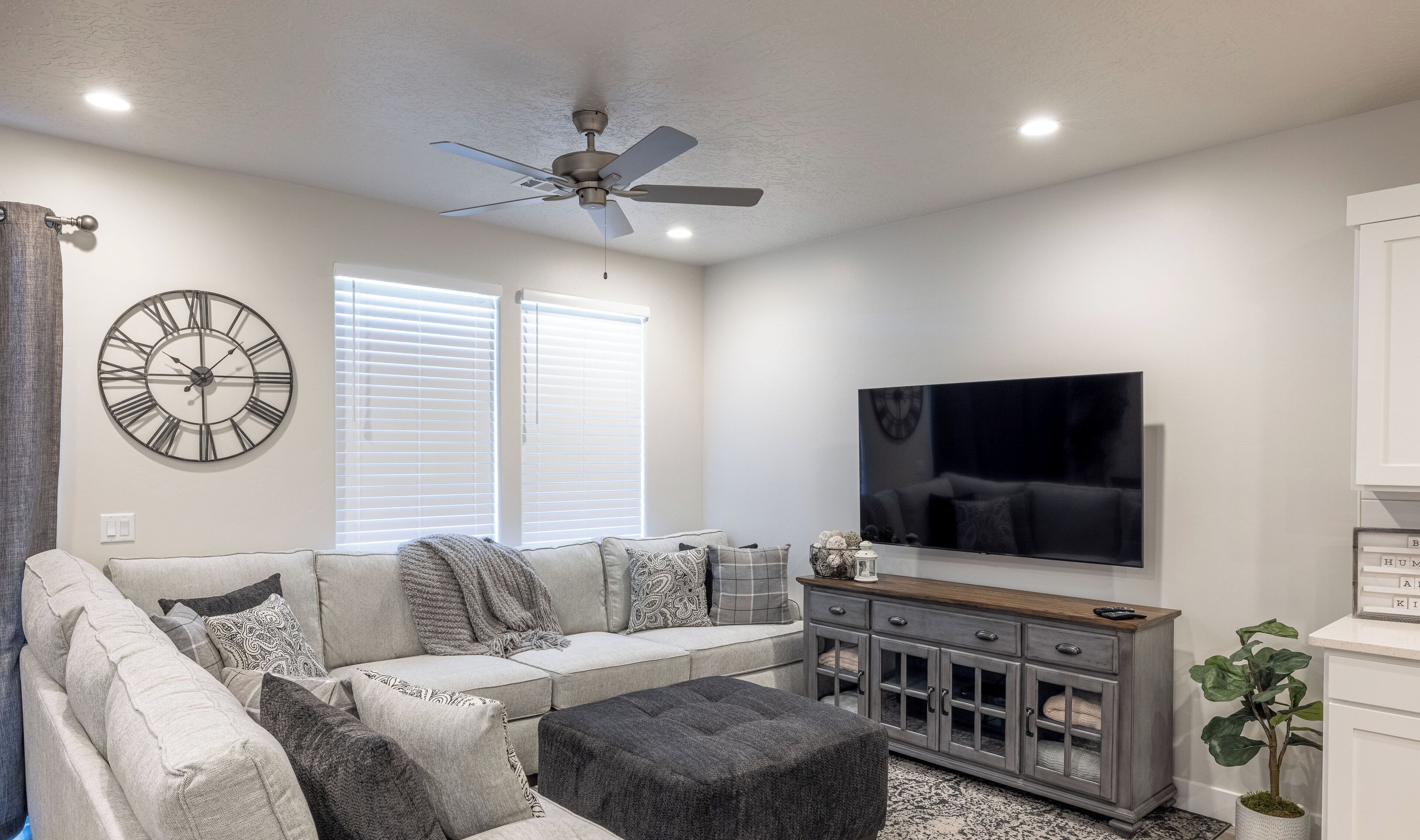 智能電視、電子遊戲