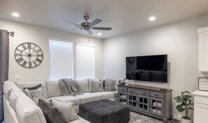 Smart TV, video games