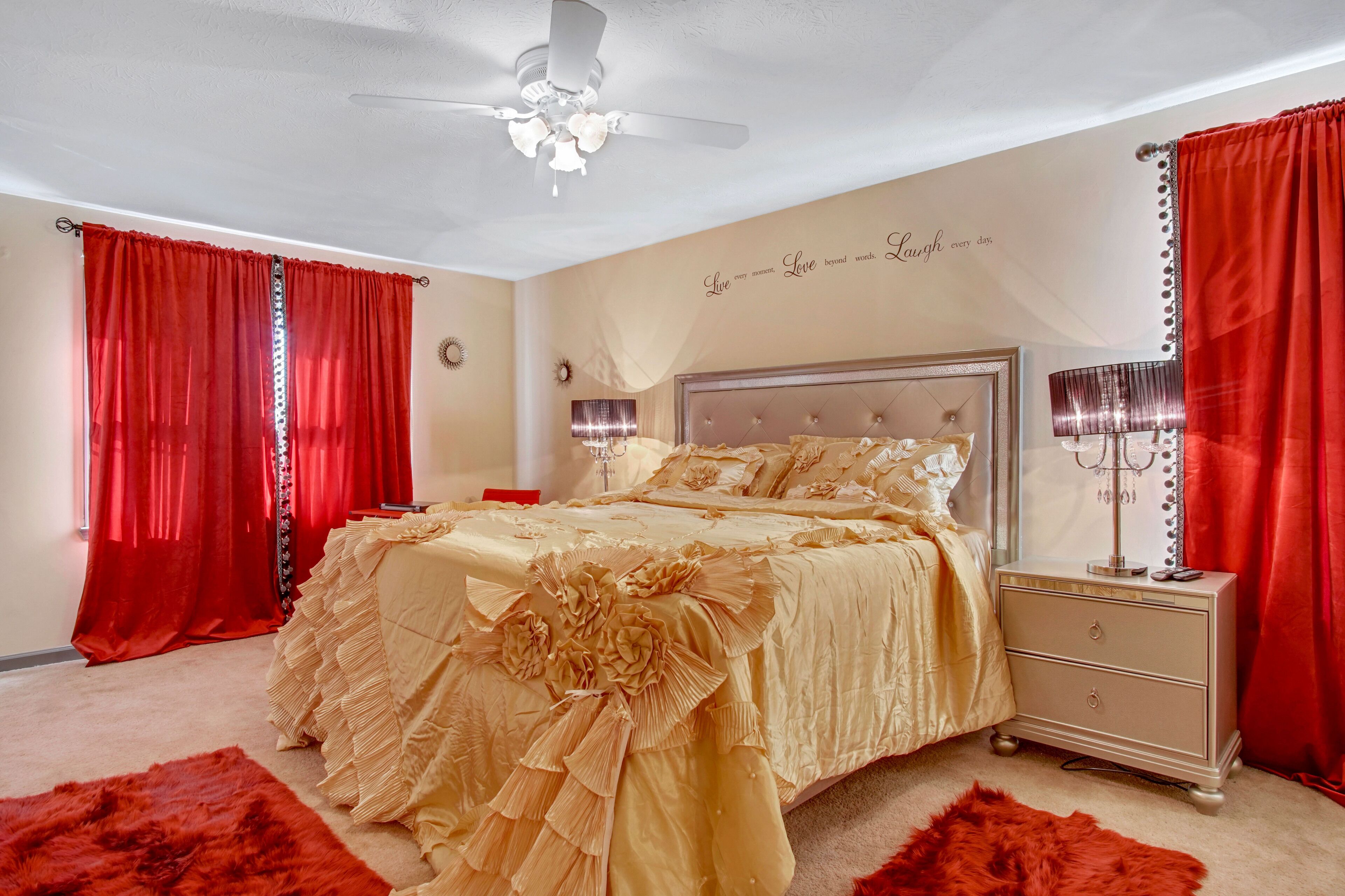 Entire 3 Bedroom Luxury in Atlanta Metro with private backyard.