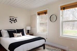 3 Schlafzimmer, Schreibtisch, Bügeleisen/Bügelbrett, WLAN