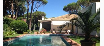 Villa with private pool, two porches 600 m from the beach in pinar de costa