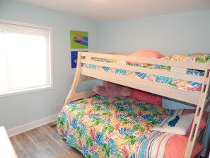 3 Schlafzimmer, Bügeleisen/Bügelbrett, Internetzugang, Bettwäsche