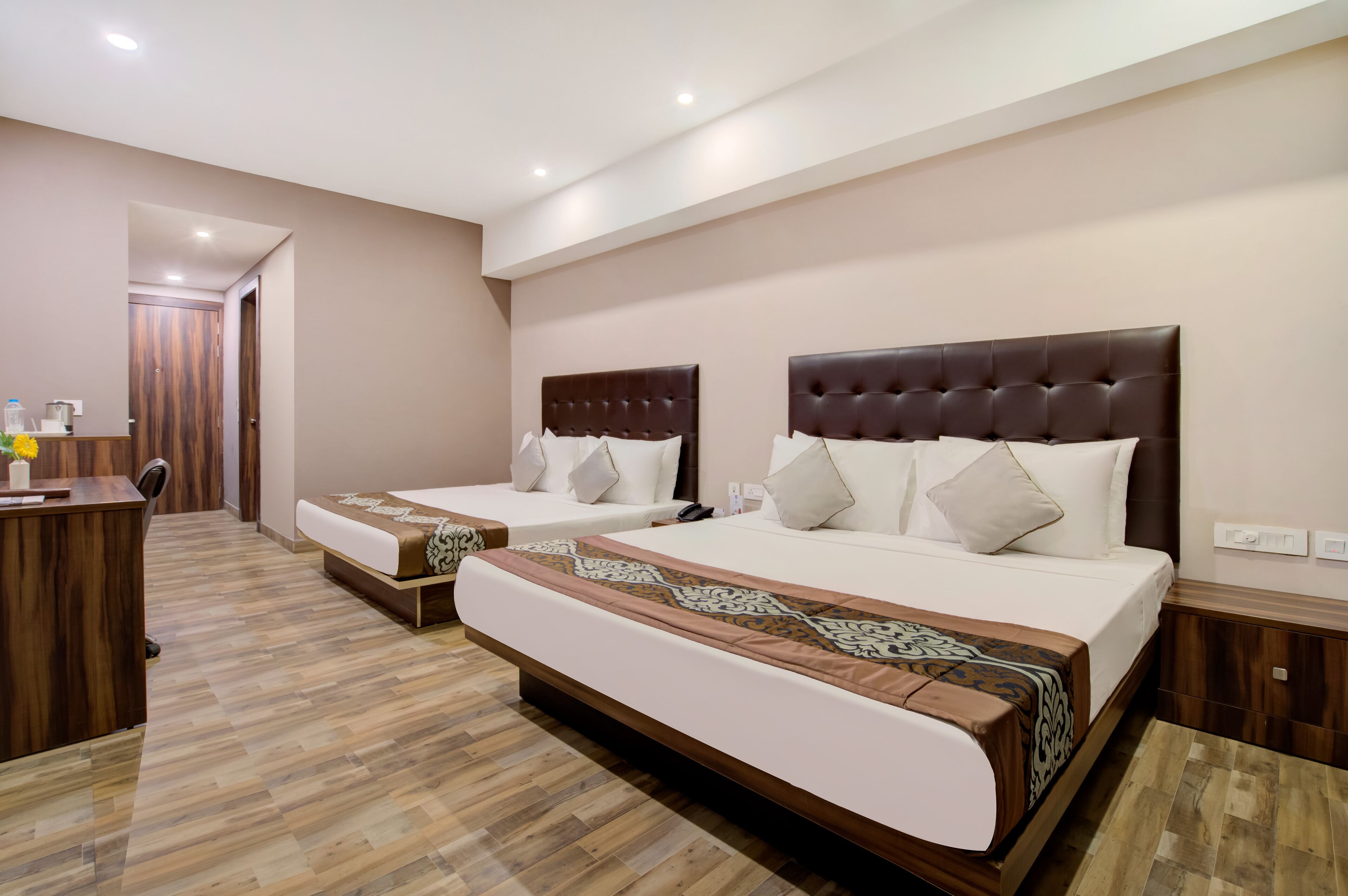 superior room | egyptian cotton sheets, premium bedding, in-room safe, desk