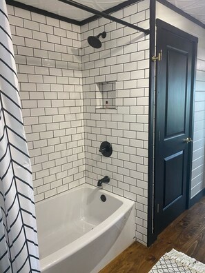 Combined shower/bathtub, hair dryer, towels, soap - Camp HighBridge 2 Bed 1 Bath Big Manistee River, Private Frontage. Bunk House! (Wellston)