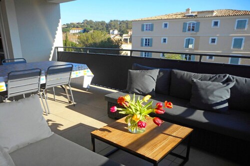 Bright Flat In The Heart Of Saint Tropez