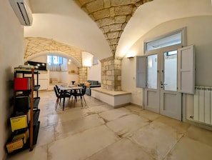 Exclusive Cottage (Elsa) | Living area - Oikia Vacanze Giuggianello Le Bey (Giuggianello)