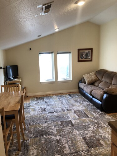 Cozy Missoula Guest Apartment