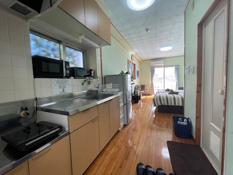 Fridge, microwave, stovetop, electric kettle