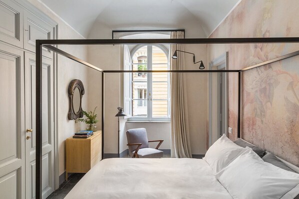 1 bedroom, WiFi, bed sheets - EMPTYFULL APARTMENT (Lazio)