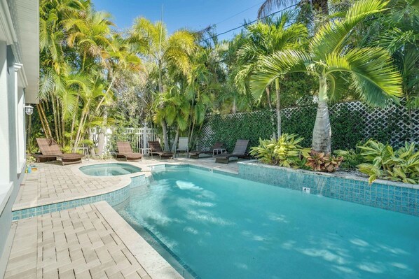 Private Heated Pool & Spa