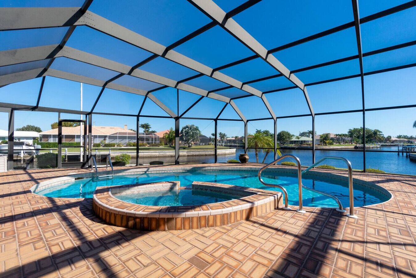 Beheizter Pool