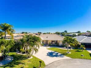 Exterior - Tropical Waterfront Villa with Heated Pool & Spa (Punta Gorda)