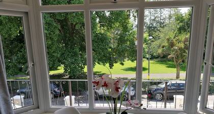 Stunning Holiday Accommodation by the sea