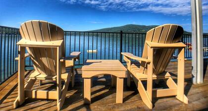 Lakefront Property- Newly Updated Three Bedroom House, Sleeps 7