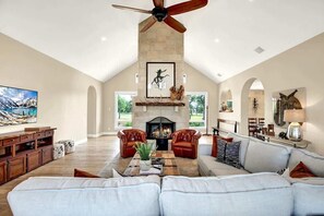 Smart TV, fireplace, offices