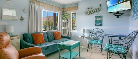 Una televisión, libros