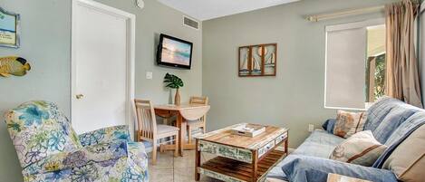 Una televisión, libros