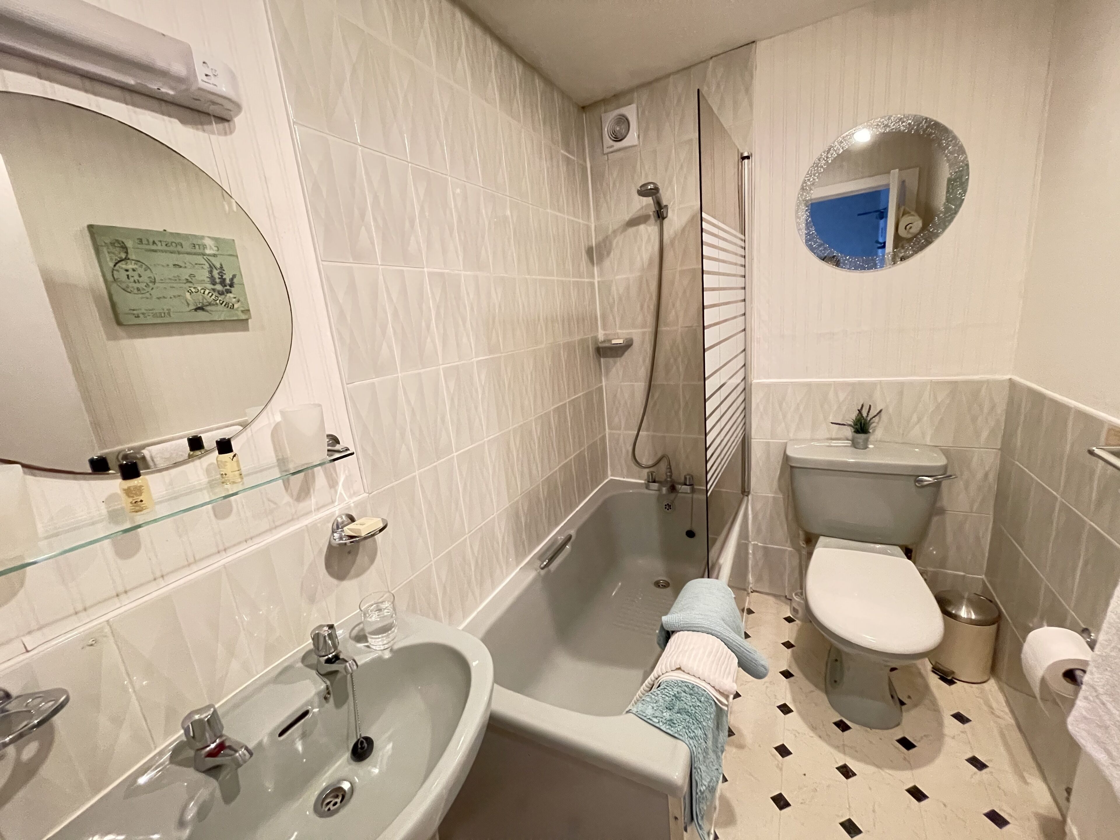 Foto - White Court Llandudno