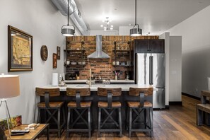 Fridge, microwave, oven, stovetop - Immaculate loft condo steps to shops, restaurants, Whitefish River and Whitefish Lake (Whitefish)