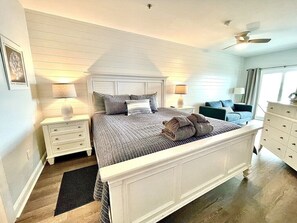 3 slaapkamers, een strijkplank/strijkijzer, gratis wifi, beddengoed